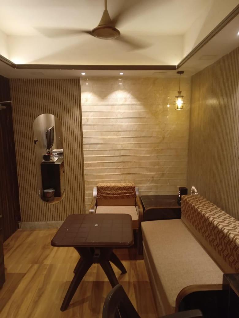 Ostro Inn Studio Apartment Kalkata Exteriér fotografie